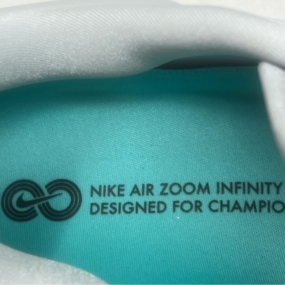 Nike Golf Shoes - Picture 11 of 11